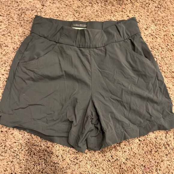 Women's Columbia Gray Shorts - Picture 1 of 2